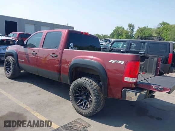 2008 GMC Sierra 1500 Work Truck with VIN 2GTEK133281316172, listed as a IAAI auction lot 42339359 with 186,752 mi miles and . Bid and sale history available at DreamBid. Image 3.
