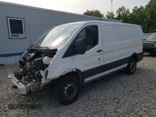 ✅ 2017 Ford Transit • VIN: 1FTYR1YM2HKB27046 • Lot: 60039105. Wystawiony na Copart z przebiegiem 266 045 mil. Bezpłatny archiwum sprzedaży aukcyjnych z USA i szczegółowy raport historii pojazdu na DreamBid. Zdjęcie 1.