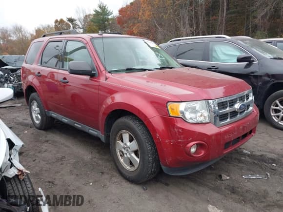 ✅ 2012 Ford Escape XLT • VIN: 1FMCU9DG4CKB92394 • Lot: 43567551. Wystawiony na IAAI z przebiegiem 141 691 mil. Bezpłatny archiwum sprzedaży aukcyjnych z USA i szczegółowy raport historii pojazdu na DreamBid. Zdjęcie 1.