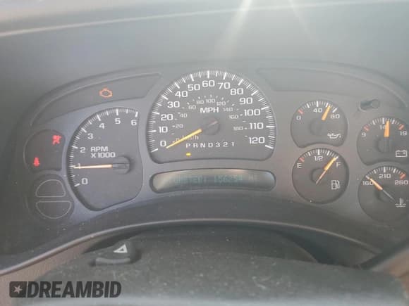 ✅ 2006 Chevrolet Silverado 1500 Work Truck • VIN: 3GCEC14X86G161243 • Lot: 73996904. Wystawiony na Copart z przebiegiem 156 254 mil. Bezpłatny archiwum sprzedaży aukcyjnych z USA i szczegółowy raport historii pojazdu na DreamBid. Zdjęcie 9.