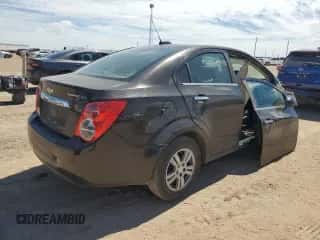 2015 Chevrolet Sonic LT с VIN 1G1JC5SH9F4132342, выставлен на аукционе Copart как лот 69644234 с пробегом 123 087 миль миль и Списание • Salvage title. История ставок и продаж доступна на DreamBid. Изображение 3.