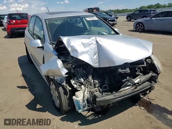 ✅ 2007 Volkswagen Rabbit • VIN: WVWDR71K67W215339 • Lot: 70439445. Listed on Copart with 138,689 mi. Free auction sales archive from the USA and detailed vehicle history report at DreamBid. Image 13.