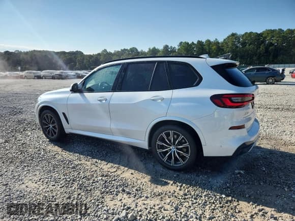 ✅ 2022 BMW X5 sDrive40i • VIN: 5UXCR4C03N9K05304 • Лот: 71310495. Опубликован ранее на Copart с пробегом 58 266 миль. Бесплатный доступ к архиву аукционных продаж из США и подробный отчёт об истории автомобиля на DreamBid. Изображение 2.