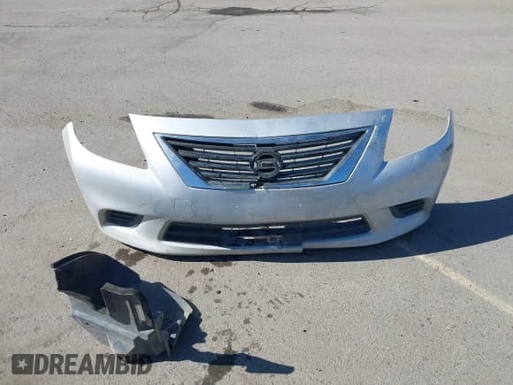 ✅ 2013 Nissan Versa S Plus • VIN: 3N1CN7AP0DL881295 • Lot: 42474410. Wystawiony na IAAI z przebiegiem 158 349 mil. Bezpłatny archiwum sprzedaży aukcyjnych z USA i szczegółowy raport historii pojazdu na DreamBid. Zdjęcie 12.