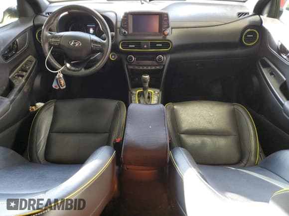 ✅ 2020 Hyundai Kona Limited • VIN: KM8K3CA55LU555031 • Лот: 39697804. Опубликован ранее на Copart с пробегом 55 924 миль. Бесплатный доступ к архиву аукционных продаж из США и подробный отчёт об истории автомобиля на DreamBid. Изображение 8.