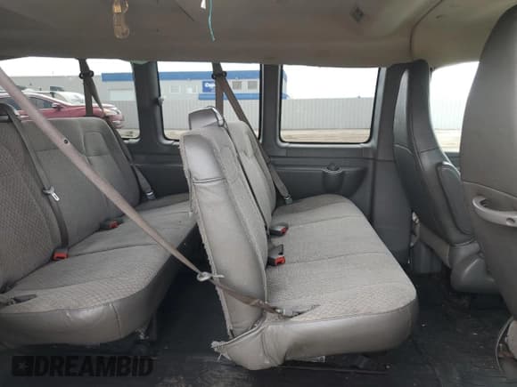 ✅ 2018 GMC Savana • VIN: 1GJZ7PFG4J1240284 • Лот: 55495065. Опубликован ранее на Copart с пробегом 96 769 миль. Бесплатный доступ к архиву аукционных продаж из США и подробный отчёт об истории автомобиля на DreamBid. Изображение 11.