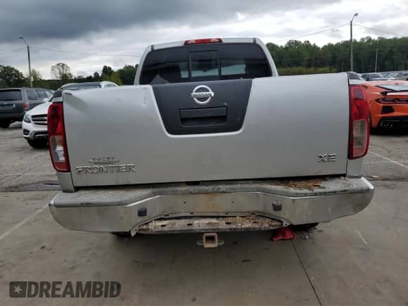 2015 Nissan Frontier SV z VIN 1N6AD0CW3FN763650, wystawiony jako Copart lot #83814625 z przebiegiem 124 628 mil mil oraz Szkoda całkowita • Salvage title. Historia ofert i sprzedaży dostępna na DreamBid. Obrazek 6.
