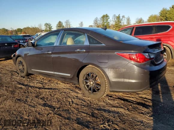 ✅ 2011 Hyundai Sonata Limited • VIN: 5NPEC4AC5BH107676 • Lot: 87477505. Wystawiony na Copart z przebiegiem 132 511 mil. Bezpłatny archiwum sprzedaży aukcyjnych z USA i szczegółowy raport historii pojazdu na DreamBid. Zdjęcie 2.