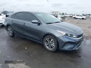 ✅ 2024 Kia Forte LXS • VIN: 3KPF24AD1RE812473 • Lot: 43752286. Wystawiony na IAAI z przebiegiem 10 154 mil. Bezpłatny archiwum sprzedaży aukcyjnych z USA i szczegółowy raport historii pojazdu na DreamBid. Zdjęcie 1.