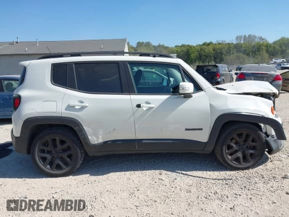 ✅ 2017 Jeep Renegade Latitude • VIN: ZACCJABB0HPG26653 • Lot: 43349795. Listed on IAAI with 102,901 mi. Free auction sales archive from the USA and detailed vehicle history report at DreamBid. Image 13.
