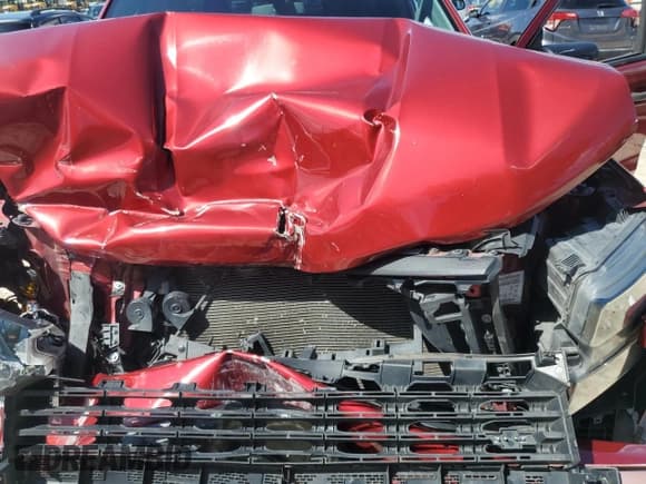 ✅ 2019 Chevrolet Silverado 1500 Custom • VIN: 3GCPWBEHXKG173028 • Lot: 69227704. Wystawiony na Copart z przebiegiem 55 288 mil. Bezpłatny archiwum sprzedaży aukcyjnych z USA i szczegółowy raport historii pojazdu na DreamBid. Zdjęcie 11.