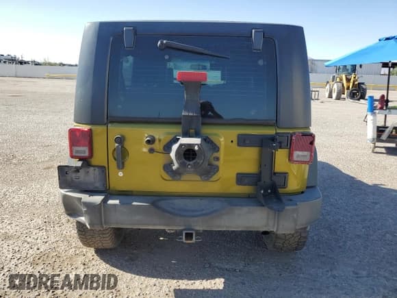 ✅ 2008 Jeep Wrangler Rubicon • VIN: 1J8GA69158L561579 • Lot: 57525905. Listed on Copart with 201,550 mi. Free auction sales archive from the USA and detailed vehicle history report at DreamBid. Image 6.