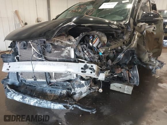 ✅ 2019 Toyota Highlander LE • VIN: 5TDBZRFH3KS933004 • Lot: 42708909. Wystawiony na IAAI z przebiegiem Nie podano. Bezpłatny archiwum sprzedaży aukcyjnych z USA i szczegółowy raport historii pojazdu na DreamBid. Zdjęcie 6.