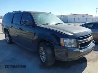 ✅ 2013 Chevrolet Suburban LT • VIN: 1GNSCJE03DR227545 • Lot: 41569589. Wystawiony na IAAI z przebiegiem 162 821 mil. Bezpłatny archiwum sprzedaży aukcyjnych z USA i szczegółowy raport historii pojazdu na DreamBid. Zdjęcie 1.