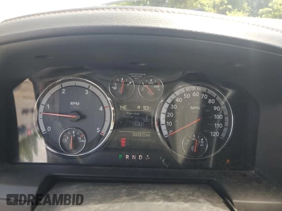 ✅ 2012 Ram 2500 Laramie • VIN: 3C6UD5FL8CG174359 • Lot: 63321605. Listed on Copart with 300,972 mi. Free auction sales archive from the USA and detailed vehicle history report at DreamBid. Image 9.