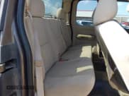 ✅ 2008 Chevrolet Silverado 2500HD 1LT • VIN: 1GCHK29KX8E163363 • Lot: 42540648. Wystawiony na IAAI z przebiegiem 242 555 mil. Bezpłatny archiwum sprzedaży aukcyjnych z USA i szczegółowy raport historii pojazdu na DreamBid. Zdjęcie 8.