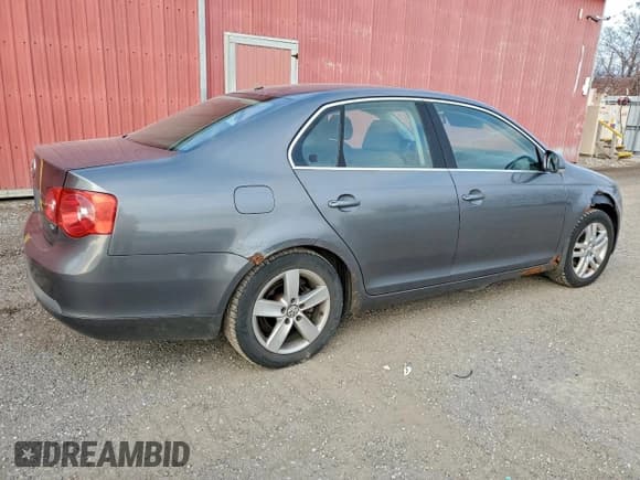 ✅ 2007 Volkswagen Jetta 2.5 • VIN: 3VWSF71K27M136733 • Lot: 93822515. Listed on Copart with 186,517 mi. Free auction sales archive from the USA and detailed vehicle history report at DreamBid. Image 3.