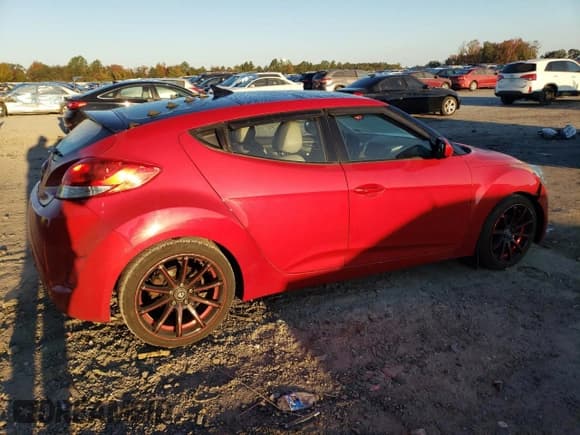 ✅ 2013 Hyundai Veloster w/Gray Int • VIN: KMHTC6ADXDU144206 • Lot: 77064924. Wystawiony na Copart z przebiegiem 171 529 mil. Bezpłatny archiwum sprzedaży aukcyjnych z USA i szczegółowy raport historii pojazdu na DreamBid. Zdjęcie 3.