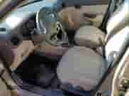 2008 Hyundai Accent L z VIN KMHCN45C58U252674, wystawiony jako Copart lot #68815954 z przebiegiem 259 694 mil mil oraz Szkoda całkowita • Salvage title. Historia ofert i sprzedaży dostępna na DreamBid. Obrazek 7.