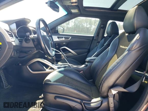 ✅ 2016 Hyundai Veloster • VIN: KMHTC6AD4GU249134 • Lot: 45205165. Wystawiony na Copart z przebiegiem 108 736 mil. Bezpłatny archiwum sprzedaży aukcyjnych z USA i szczegółowy raport historii pojazdu na DreamBid. Zdjęcie 7.