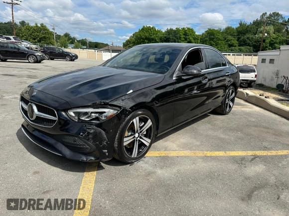 ✅ 2024 Mercedes-Benz C 300 • VIN: W1KAF4HB1RR184850 • Lot: 63047705. Wystawiony na Copart z przebiegiem 25 664 mil. Bezpłatny archiwum sprzedaży aukcyjnych z USA i szczegółowy raport historii pojazdu na DreamBid. Zdjęcie 1.