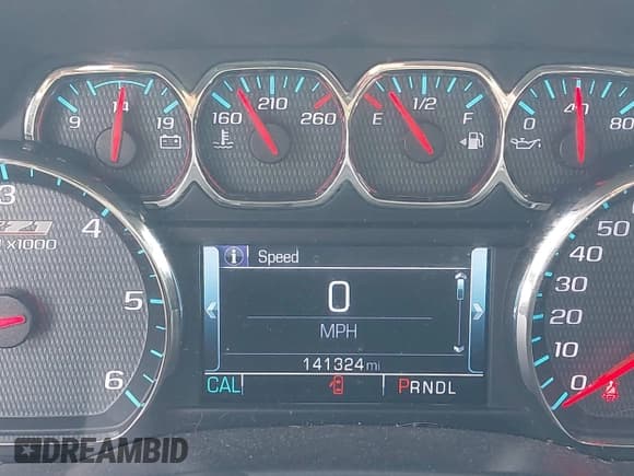 ✅ 2018 Chevrolet Silverado 1500 LTZ • VIN: 3GCUKSEC3JG271139 • Lot: 42497438. Wystawiony na IAAI z przebiegiem 141 324 mil. Bezpłatny archiwum sprzedaży aukcyjnych z USA i szczegółowy raport historii pojazdu na DreamBid. Zdjęcie 15.