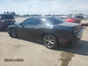 ✅ 2015 Dodge Challenger R/T Plus • VIN: 2C3CDZBT1FH757673 • Lot: 71425035. Wystawiony na Copart z przebiegiem 100 544 mil. Bezpłatny archiwum sprzedaży aukcyjnych z USA i szczegółowy raport historii pojazdu na DreamBid. Zdjęcie 2.