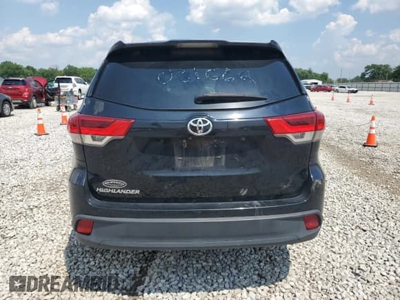 ✅ 2017 Toyota Highlander LE • VIN: 5TDZARFH3HS031662 • Lot: 60726675. Wystawiony na Copart z przebiegiem 83 443 mil. Bezpłatny archiwum sprzedaży aukcyjnych z USA i szczegółowy raport historii pojazdu na DreamBid. Zdjęcie 6.