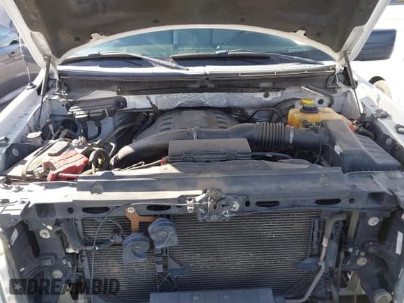 ✅ 2014 Ford F-150 XL • VIN: 1FTFX1CT4EFA32245 • Lot: 41653333. Wystawiony na IAAI z przebiegiem 179 197 mil. Bezpłatny archiwum sprzedaży aukcyjnych z USA i szczegółowy raport historii pojazdu na DreamBid. Zdjęcie 10.