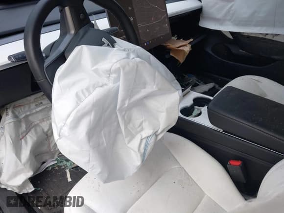 ✅ 2020 Tesla Model 3 Long Range • VIN: 5YJ3E1EB5LF791470 • Lot: 43437339. Wystawiony na IAAI z przebiegiem 76 808 mil. Bezpłatny archiwum sprzedaży aukcyjnych z USA i szczegółowy raport historii pojazdu na DreamBid. Zdjęcie 5.