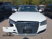 ✅ 2015 Audi A8 4.0T • VIN: WAU32AFD1FN030995 • Lot: 43468092. Wystawiony na IAAI z przebiegiem 93 610 mil. Bezpłatny archiwum sprzedaży aukcyjnych z USA i szczegółowy raport historii pojazdu na DreamBid. Zdjęcie 12.