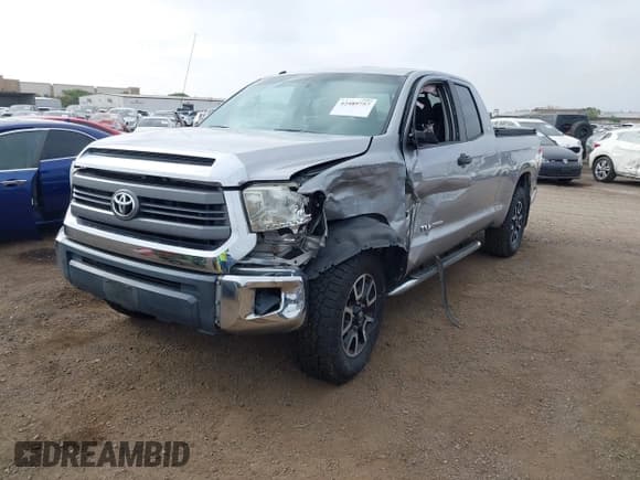 ✅ 2015 Toyota Tundra SR5 • VIN: 5TFRY5F18FX190062 • Лот: 42489757. Опубликован ранее на IAAI с пробегом 98 390 миль. Бесплатный доступ к архиву аукционных продаж из США и подробный отчёт об истории автомобиля на DreamBid. Изображение 2.