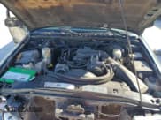 ✅ 2002 Chevrolet S-10 LS • VIN: 1GCDT13W52K115327 • Лот: 74267694. Опубликован ранее на Copart с пробегом 216 742 миль. Бесплатный доступ к архиву аукционных продаж из США и подробный отчёт об истории автомобиля на DreamBid. Изображение 11.