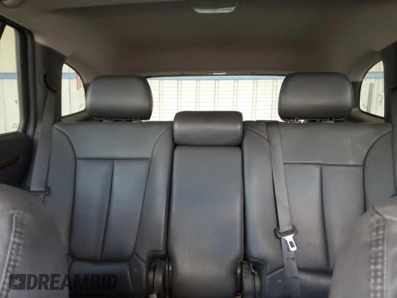 ✅ 2011 Hyundai Santa Fe Limited • VIN: 5XYZKDAG2BG038542 • Lot: 75700574. Listed on Copart with 180,557 mi. Free auction sales archive from the USA and detailed vehicle history report at DreamBid. Image 10.