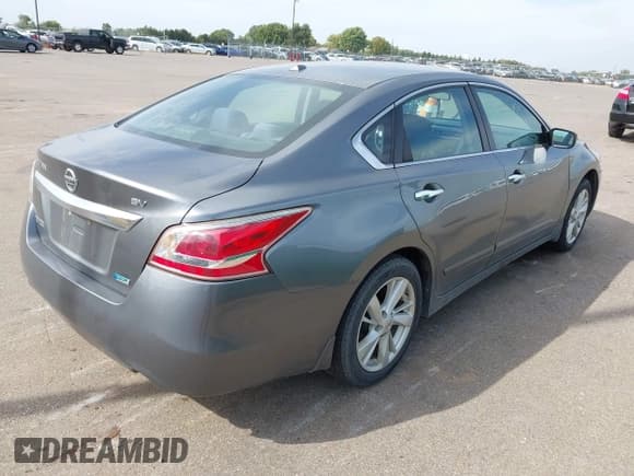 ✅ 2014 Nissan Altima SV • VIN: 1N4AL3AP0EC426985 • Lot: 43316850. Listed on IAAI with 156,353 mi. Free auction sales archive from the USA and detailed vehicle history report at DreamBid. Image 4.