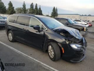 ✅ 2021 Chrysler Voyager LXi • VIN: 2C4RC1DG1MR549973 • Lot: 92319465. Wystawiony na Copart z przebiegiem 83 281 mil. Bezpłatny archiwum sprzedaży aukcyjnych z USA i szczegółowy raport historii pojazdu na DreamBid. Zdjęcie 4.