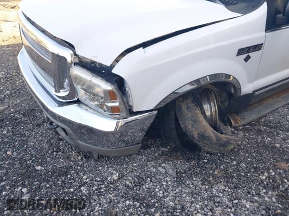 ✅ 2003 Ford Excursion XLT • VIN: 1FMNU40F03EA06549 • Лот: 42231165. Опубликован ранее на IAAI с пробегом 176 564 миль. Бесплатный доступ к архиву аукционных продаж из США и подробный отчёт об истории автомобиля на DreamBid. Изображение 6.