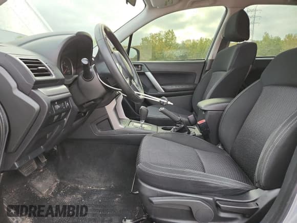 ✅ 2017 Subaru Forester • VIN: JF2SJABC9HH525396 • Lot: 85376095. Wystawiony na Copart z przebiegiem 93 231 mil. Bezpłatny archiwum sprzedaży aukcyjnych z USA i szczegółowy raport historii pojazdu na DreamBid. Zdjęcie 7.