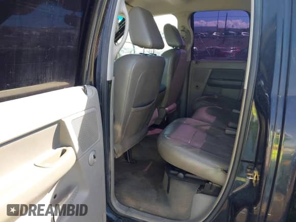 2006 Dodge 1500 SLT z VIN 1D3HA18206J179422, wystawiony jako IAAI lot #43356576 z przebiegiem 278 930 mil mil oraz . Historia ofert i sprzedaży dostępna na DreamBid. Obrazek 8.