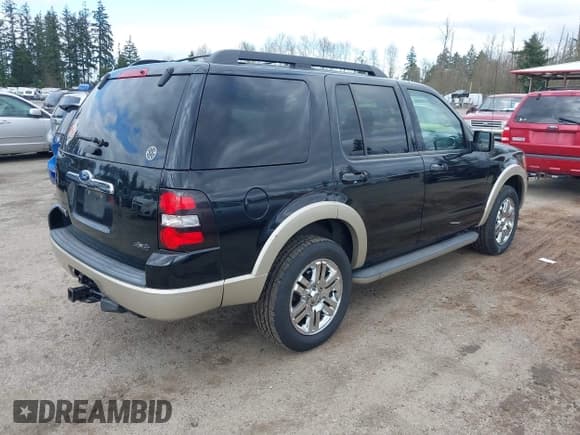 ✅ 2010 Ford Explorer Eddie Bauer • VIN: 1FMEU7EE4AUB13771 • Lot: 41957268. Wystawiony na IAAI z przebiegiem 169 575 mil. Bezpłatny archiwum sprzedaży aukcyjnych z USA i szczegółowy raport historii pojazdu na DreamBid. Zdjęcie 4.