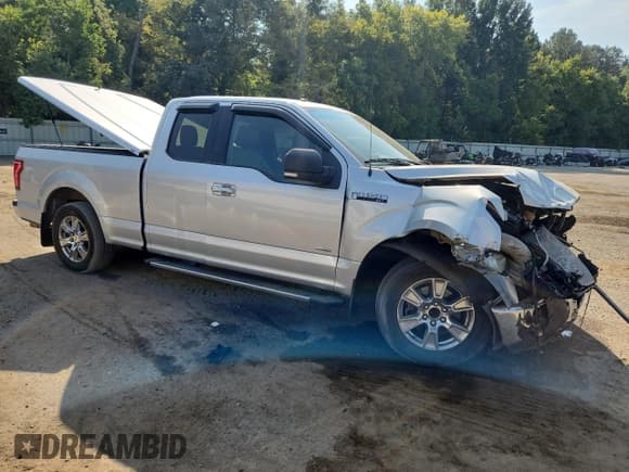 ✅ 2015 Ford F-150 XLT • VIN: 1FTEX1CP4FKE68357 • Lot: 81612975. Wystawiony na Copart z przebiegiem 88 759 mil. Bezpłatny archiwum sprzedaży aukcyjnych z USA i szczegółowy raport historii pojazdu na DreamBid. Zdjęcie 4.