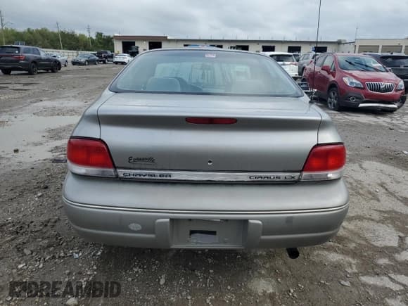 ✅ 1996 Chrysler Cirrus LXi • VIN: 1C3EJ56H2TN234813 • Лот: 72891724. Опубликован ранее на Copart с пробегом 118 718 миль. Бесплатный доступ к архиву аукционных продаж из США и подробный отчёт об истории автомобиля на DreamBid. Изображение 6.