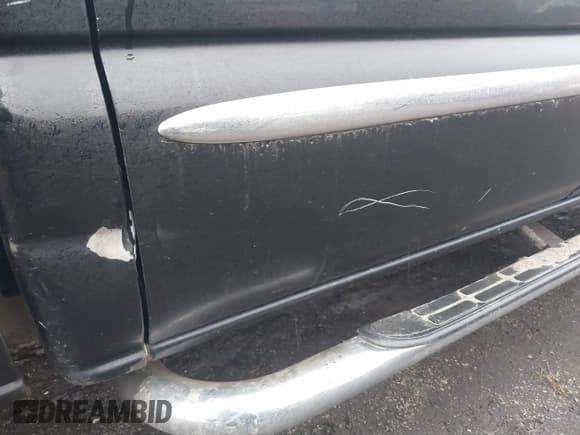 ✅ 2004 GMC Sierra 2500 SLE • VIN: 1GTGK23U24F147720 • Lot: 41204711. Wystawiony na IAAI z przebiegiem 307 201 mil. Bezpłatny archiwum sprzedaży aukcyjnych z USA i szczegółowy raport historii pojazdu na DreamBid. Zdjęcie 21.