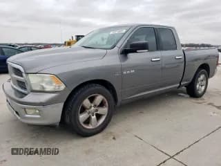 ✅ 2010 Dodge 1500 SLT • VIN: 1D7RB1GT2AS246132 • Lot: 45815805. Wystawiony na Copart z przebiegiem 561 626 mil. Bezpłatny archiwum sprzedaży aukcyjnych z USA i szczegółowy raport historii pojazdu na DreamBid. Zdjęcie 1.