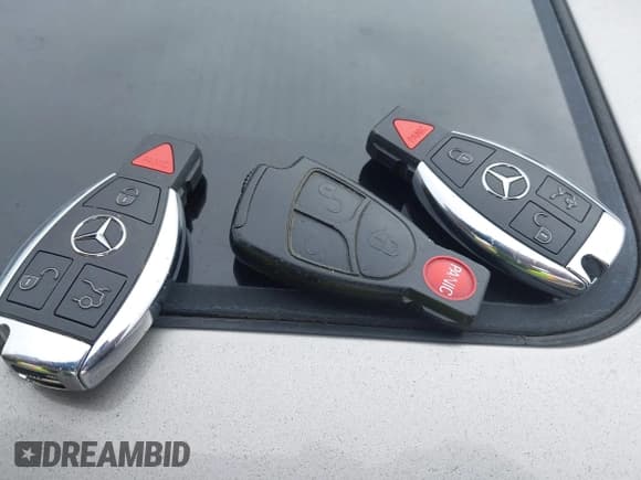 ✅ 2003 Mercedes-Benz S 430 • VIN: WDBNG70J13A341195 • Лот: 43755111. Опубликован ранее на IAAI с пробегом Не указан. Бесплатный доступ к архиву аукционных продаж из США и подробный отчёт об истории автомобиля на DreamBid. Изображение 11.