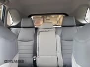 ✅ 2023 Toyota RAV4 Hybrid XLE Premium • VIN: 4T3B6RFV3PU128429 • Lot: 85764975. Wystawiony na Copart z przebiegiem 10 239 mil. Bezpłatny archiwum sprzedaży aukcyjnych z USA i szczegółowy raport historii pojazdu na DreamBid. Zdjęcie 10.