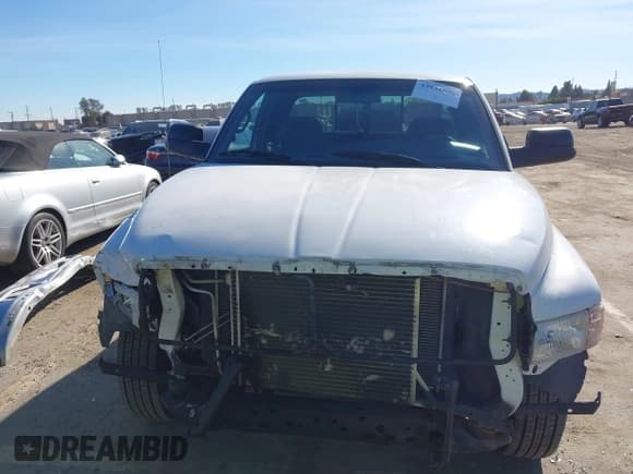 ✅ 2002 Dodge 2500 • VIN: 3B7KC23Z42M236527 • Lot: 43831599. Wystawiony na IAAI z przebiegiem 153 971 mil. Bezpłatny archiwum sprzedaży aukcyjnych z USA i szczegółowy raport historii pojazdu na DreamBid. Zdjęcie 13.