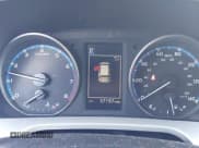 ✅ 2017 Toyota RAV4 LE • VIN: 2T3BFREV7HW683807 • Lot: 43397002. Wystawiony na IAAI z przebiegiem 37 197 mil. Bezpłatny archiwum sprzedaży aukcyjnych z USA i szczegółowy raport historii pojazdu na DreamBid. Zdjęcie 7.