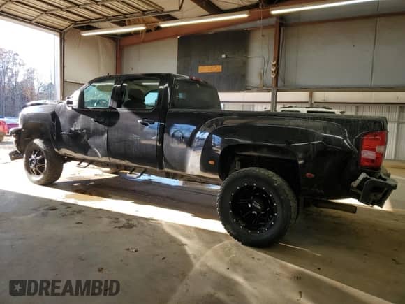 2014 Chevrolet Silverado 3500HD LT с VIN 1GC4K0C81EF144707, выставлен на аукционе Copart как лот 83362624 с пробегом 285 557 миль миль и Списание • Salvage title. История ставок и продаж доступна на DreamBid. Изображение 2.