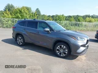 ✅ 2021 Toyota Highlander XLE • VIN: 5TDGZRBH4MS558710 • Lot: 42817606. Wystawiony na IAAI z przebiegiem 35 205 mil. Bezpłatny archiwum sprzedaży aukcyjnych z USA i szczegółowy raport historii pojazdu na DreamBid. Zdjęcie 1.